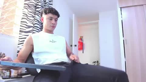 Snapshot of sebastian_dash chatting on 3, 3, 2025 SEBAS online show from 3, 3, 2025