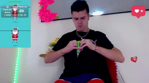 Snapshot of sebastian_loaiza chatting on 14, 12, 2025 Sebastian online show from 14, 12, 2025