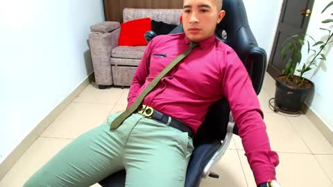 Snapshot of sebastian_oconnor77 chatting on 6, 2, 2025 juan sebastian online show from 6, 2, 2025