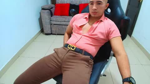 Snapshot of sebastian_oconnor77 chatting on 8, 2, 2025 juan sebastian online show from 8, 2, 2025