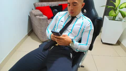 Snapshot of sebastian_oconnor77 chatting on 2, 3, 2025 juan sebastian online show from 2, 3, 2025