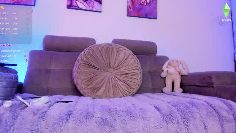     .  INDEPENDENT MODEL online show from 29, 3, 2026