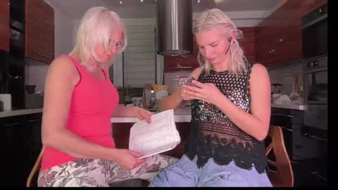 Snapshot of sebilone chatting on 13, 12, 2024 Hennriette and Sebastian online show from 13, 12, 2024