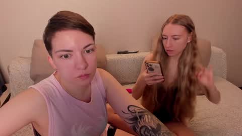 Snapshot of secret_dreams_ chatting on 18, 12, 2024 Amanda and pair in a real life we love each other but can play with you online show from 18, 12, 2024
