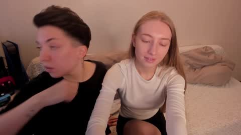 Snapshot of secret_dreams_ chatting on 22, 2, 2025 Amanda and pair in a real life we love each other but can play with you online show from 22, 2, 2025