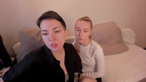 Snapshot of secret_dreams_ chatting on 24, 2, 2025 Amanda and pair in a real life we love each other but can play with you online show from 24, 2, 2025