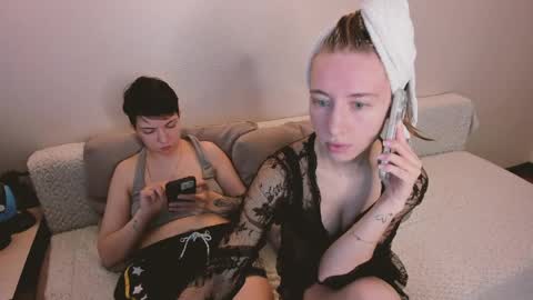 Snapshot of secret_dreams_ chatting on 20, 5, 2026 Amanda and pair in a real life we love each other but can play with you online show from 20, 5, 2026