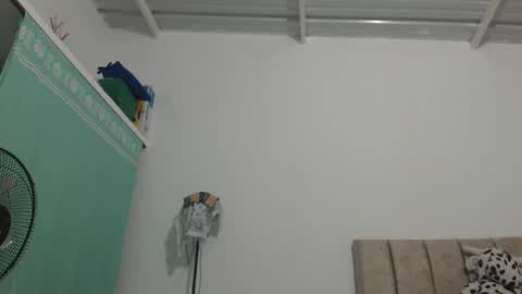 Snapshot of secret_justin chatting on 5, 12, 2025 JUSTIN online show from 5, 12, 2025