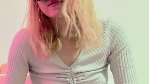 Snapshot of secretanni chatting on 8, 12, 2024 Anni online show from 8, 12, 2024