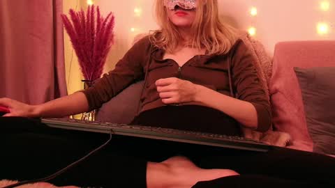 Snapshot of secretanni chatting on 23, 12, 2024 Anni online show from 23, 12, 2024