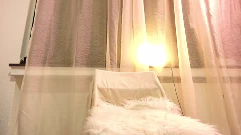 Snapshot of secretanni chatting on 2, 2, 2025 Anni online show from 2, 2, 2025