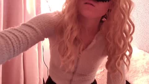 Snapshot of secretanni chatting on 2, 3, 2025 Anni online show from 2, 3, 2025