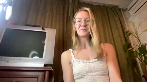 Snapshot of secretcandy222 chatting on 12, 1, 2025 secretcandy222 online show from 12, 1, 2025