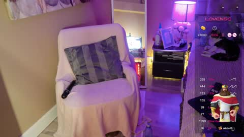 Snapshot of secretmistress01 chatting on 29, 12, 2024 Mariot Mery for short ..never call me PET NAMES in FREECHAT mom momy baby or sweety online show from 29, 12, 2024