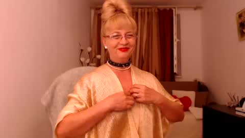 Snapshot of secretrosemary chatting on 5, 8, 2026 SecretRosemary online show from 5, 8, 2026