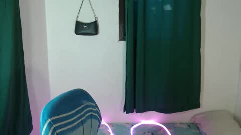 Snapshot of seductive_chailyn chatting on 6, 11, 2025 just call me baby online show from 6, 11, 2025