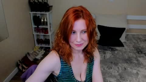 seductive_foxy_ online show from 22, 5, 2026