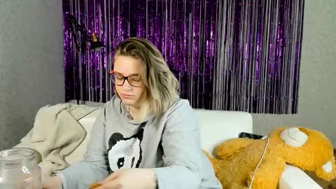 seductive_she_wolf online show from 2, 3, 2025