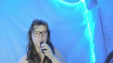 Snapshot of seductive_she_wolf chatting on 17, 5, 2026 seductive_she_wolf online show from 17, 5, 2026