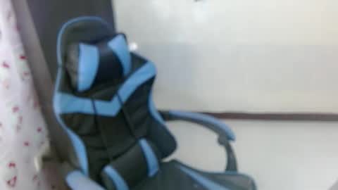 Snapshot of seductive_syy chatting on 5, 12, 2025 Syy online show from 5, 12, 2025