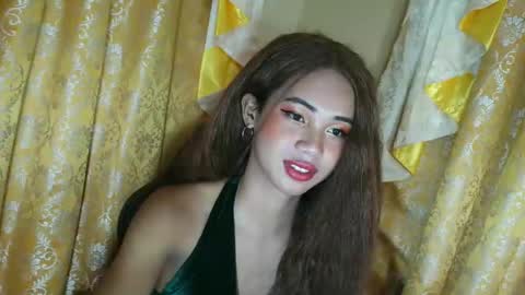 Snapshot of seductivepinoy_xx chatting on 15, 12, 2025 seductivepinoy_xx online show from 15, 12, 2025