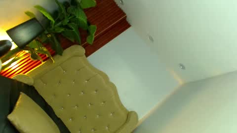 Snapshot of seductresskatarina chatting on 8, 1, 2025 KATARINA LUST online show from 8, 1, 2025