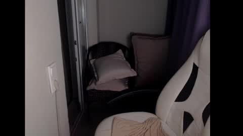 Snapshot of seeemily chatting on 22, 1, 2025 Emily online show from 22, 1, 2025