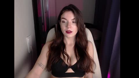 Snapshot of seeemily chatting on 4, 2, 2025 Emily online show from 4, 2, 2025