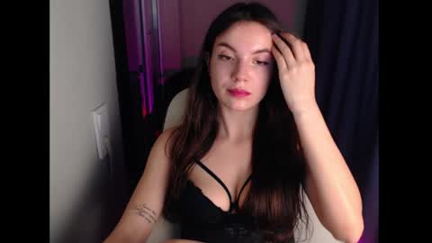 Snapshot of seeemily chatting on 11, 3, 2025 Emily online show from 11, 3, 2025