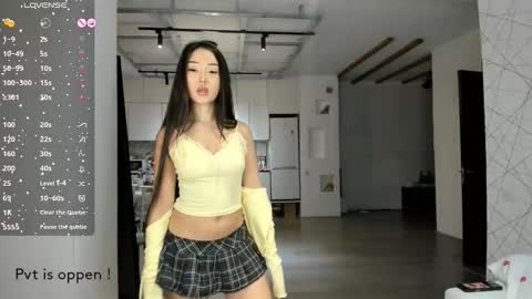 Akira Youri online show from 28, 10, 2025