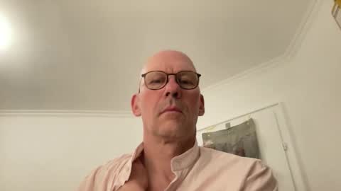 Snapshot of seethebigpicture chatting on 8, 5, 2026 seethebigpicture online show from 8, 5, 2026