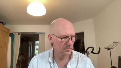 Snapshot of seethebigpicture chatting on 4, 6, 2026 seethebigpicture online show from 4, 6, 2026