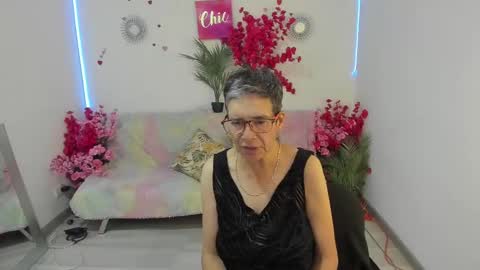 Selena online show from 18, 9, 2025