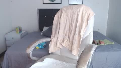 Selena online show from 8, 3, 2026