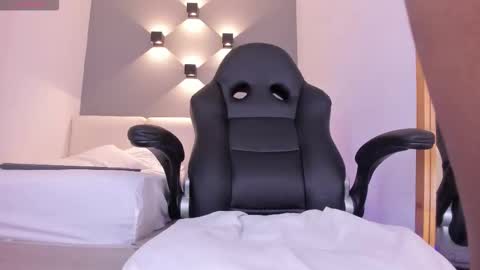 Selena online show from 19, 2, 2026