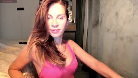 Snapshot of selena_rase chatting on 5, 10, 2025 Selena online show from 5, 10, 2025