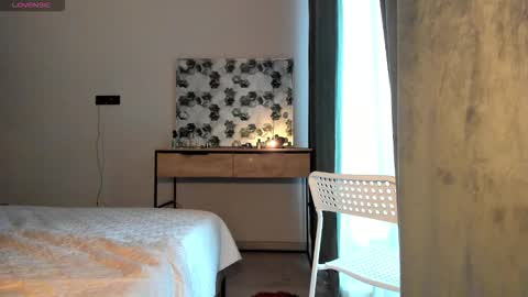 Snapshot of selena_rase chatting on 8, 11, 2025 Selena online show from 8, 11, 2025