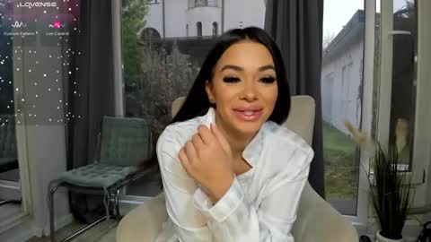 Snapshot of selena_reeves chatting on 2, 2, 2025 Selena online show from 2, 2, 2025