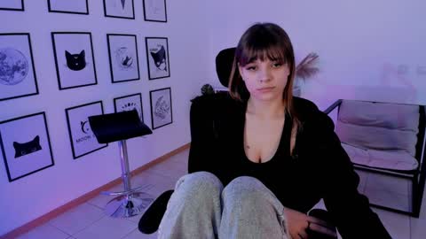 Selena ntmy online show from 5, 1, 2025