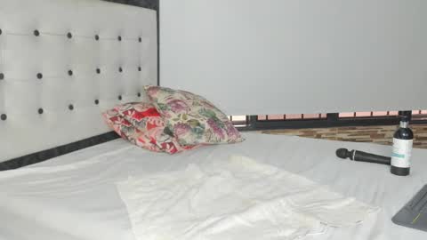  Selena  online show from 14, 2, 2025