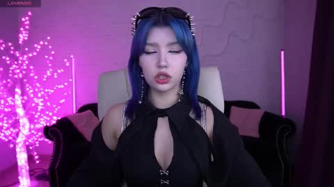 selenairis online show from 1, 3, 2026