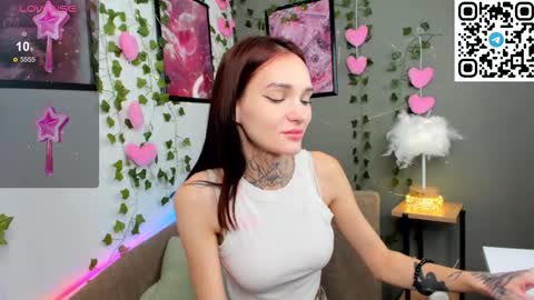 Snapshot of selenalune chatting on 26, 9, 2025 Selena online show from 26, 9, 2025