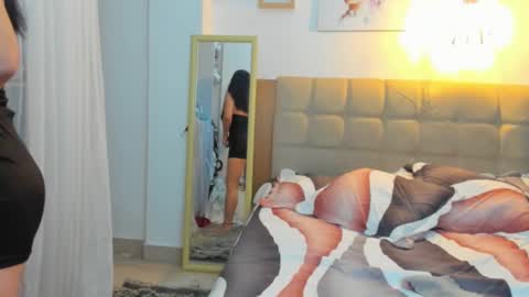 Snapshot of selene_milf_ chatting on 2, 2, 2025 Selene online show from 2, 2, 2025