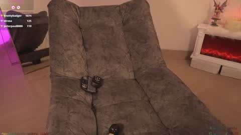 Snapshot of selene_starkk chatting on 19, 1, 2025 Sel Your Little butterfly online show from 19, 1, 2025