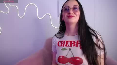 selene_swee online show from 9, 7, 2026