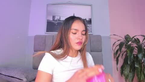 Snapshot of selene_tylor_ chatting on 6, 11, 2025 Selene online show from 6, 11, 2025