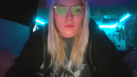 Snapshot of selenebaby chatting on 8, 1, 2025 Selene online show from 8, 1, 2025