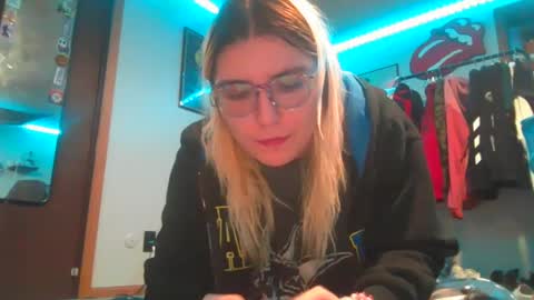 Snapshot of selenebaby chatting on 16, 1, 2025 Selene online show from 16, 1, 2025