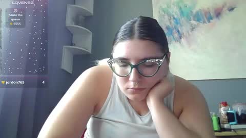 Snapshot of selenebaby chatting on 17, 10, 2025 Selene online show from 17, 10, 2025