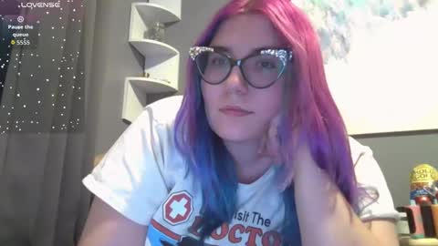 Snapshot of selenebaby chatting on 11, 11, 2025 Selene online show from 11, 11, 2025